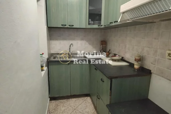 Shtepi me qera 2+1 ne Tirane - 400 Euro