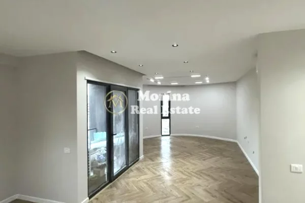 Shtepi me qera Apartament ne Tirane, 2+1, Mobilimi Bosh, pa mobiluar, Pagesa 1,100  Euro.
