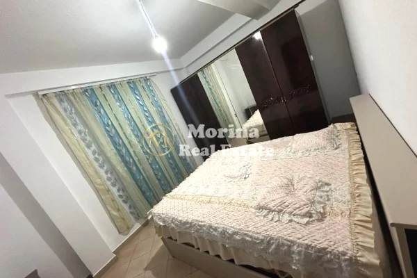 Shtepi me qera Shtepi Private ne Tirane, 1+1, Mobilimi E mobiluar, Pagesa 400  Euro.