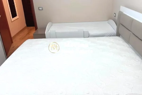 Shtepi me qera Apartament ne Tirane, 1+1, Mobilimi E mobiluar, Pagesa 540  Euro.