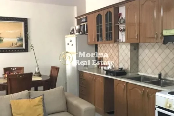 Shtepi me qera Apartament ne Tirane, 1+1, Mobilimi E mobiluar, Pagesa 400  Euro.