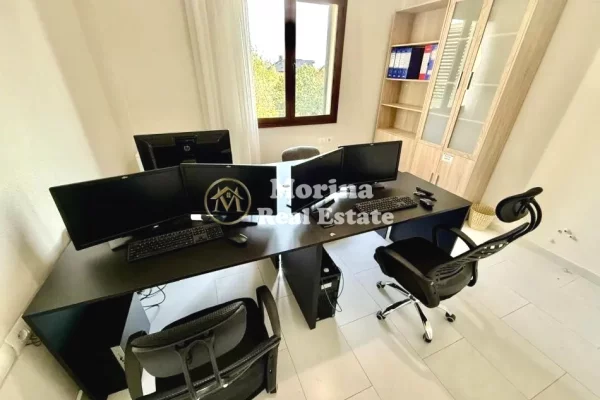 Business Property for Rent 3+1 in Tirana - 650 Euro