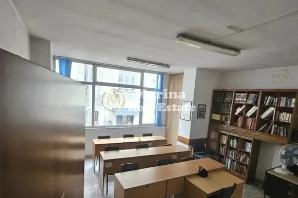 Business Property for Rent 3+1 in Tirana - 1,400 Euro
