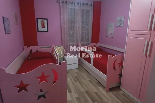 Shtepi me qera Apartament ne Tirane, 2+1, Mobilimi E mobiluar, Pagesa 900  Euro.