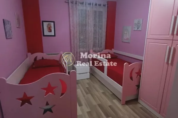 Shtepi me qera Apartament ne Tirane, 2+1, Mobilimi E mobiluar, Pagesa 900  Euro.