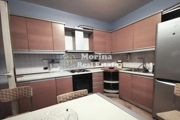 Shtepi me qera Apartament ne Tirane, 2+1, Mobilimi E mobiluar, Pagesa 900  Euro.