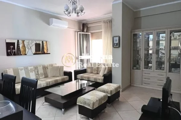 Shtepi me qera Apartament ne Tirane, 1+1, Mobilimi E mobiluar, Pagesa 600  Euro.