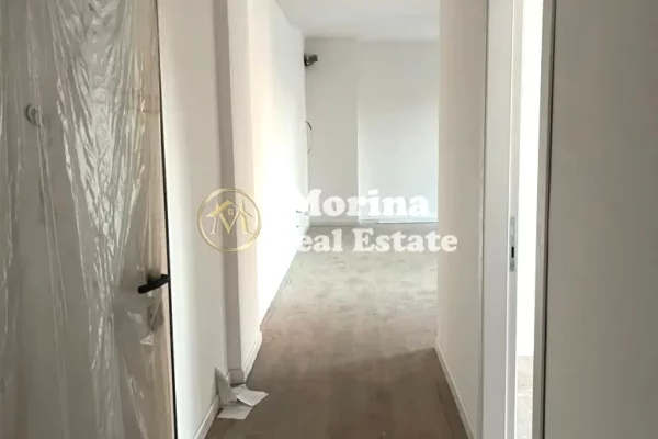 Shtepi me qera Apartament ne Tirane, 2+1, Mobilimi Bosh, pa mobiluar, Pagesa 1,000  Euro.