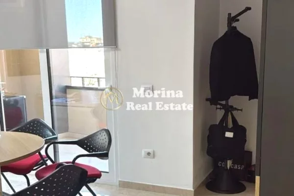 Ambient biznesi me qera 3+1 ne Tirane - 1,400 Euro