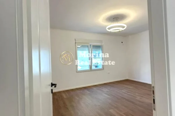 Shtepi ne shitje Apartament ne Tirane, 2+1, Mobilimi Bosh, pa mobiluar, Pagesa 118,000  Euro.