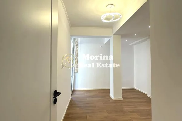 Shtepi ne shitje Apartament ne Tirane, 2+1, Mobilimi Bosh, pa mobiluar, Pagesa 118,000  Euro.