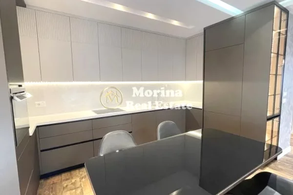 Shtepi me qera 3+1 ne Tirane - 1,800 Euro