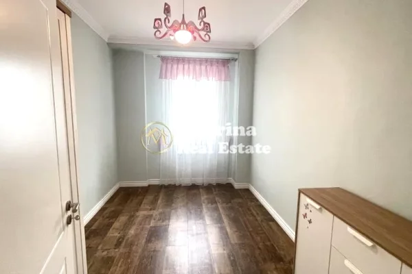 Shtepi me qera Apartament ne Tirane, 3+1, Mobilimi E mobiluar, Pagesa 1,800  Euro.