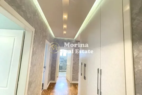 Shtepi me qera Apartament ne Tirane, 3+1, Mobilimi E mobiluar, Pagesa 1,800  Euro.