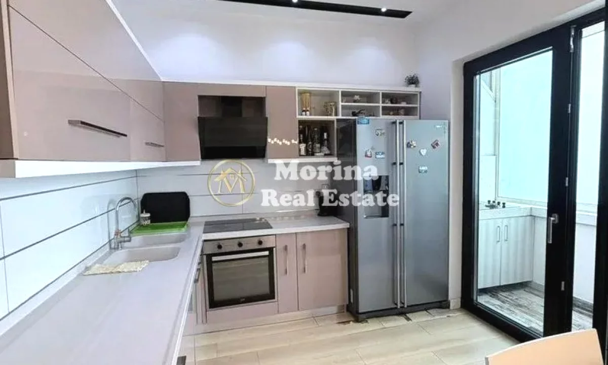 Appartamento in vendita a Tirana 3+1, Arredato