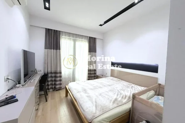 Appartamento in vendita a Tirana 3+1, Arredato