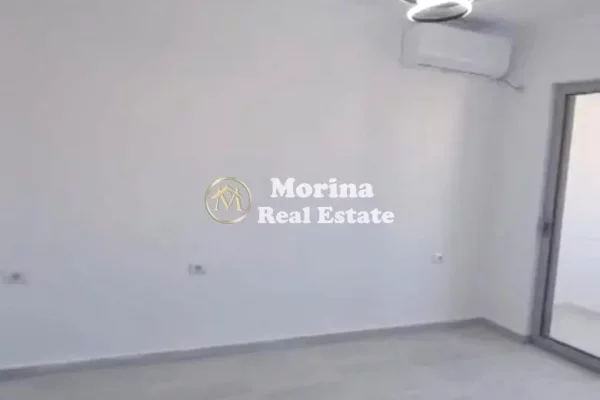 Shtepi ne shitje Apartament ne Tirane, 3+1, Mobilimi Bosh, pa mobiluar, Pagesa 204,000  Euro.