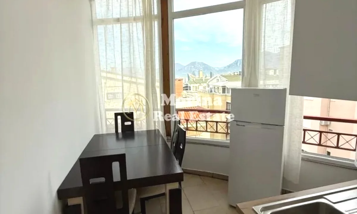 Shtepi me qera Apartament ne Tirane, 1+1, Mobilimi E mobiluar, Pagesa 550  Euro.