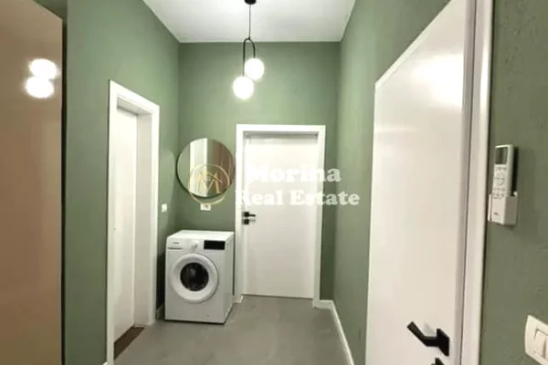 Shtepi ne shitje Vila Luksoze ne Durres, 5+1, Mobilimi E mobiluar, Pagesa 550,000  Euro.