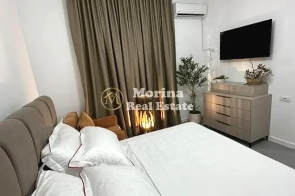 Shtepi ne shitje Vila Luksoze ne Durres, 5+1, Mobilimi E mobiluar, Pagesa 550,000  Euro.