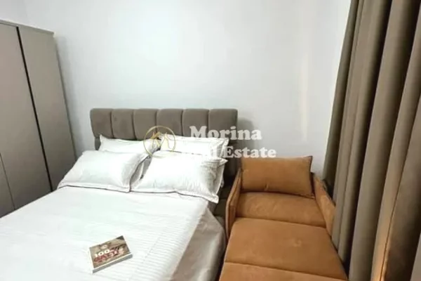 Shtepi ne shitje Vila Luksoze ne Durres, 5+1, Mobilimi E mobiluar, Pagesa 550,000  Euro.