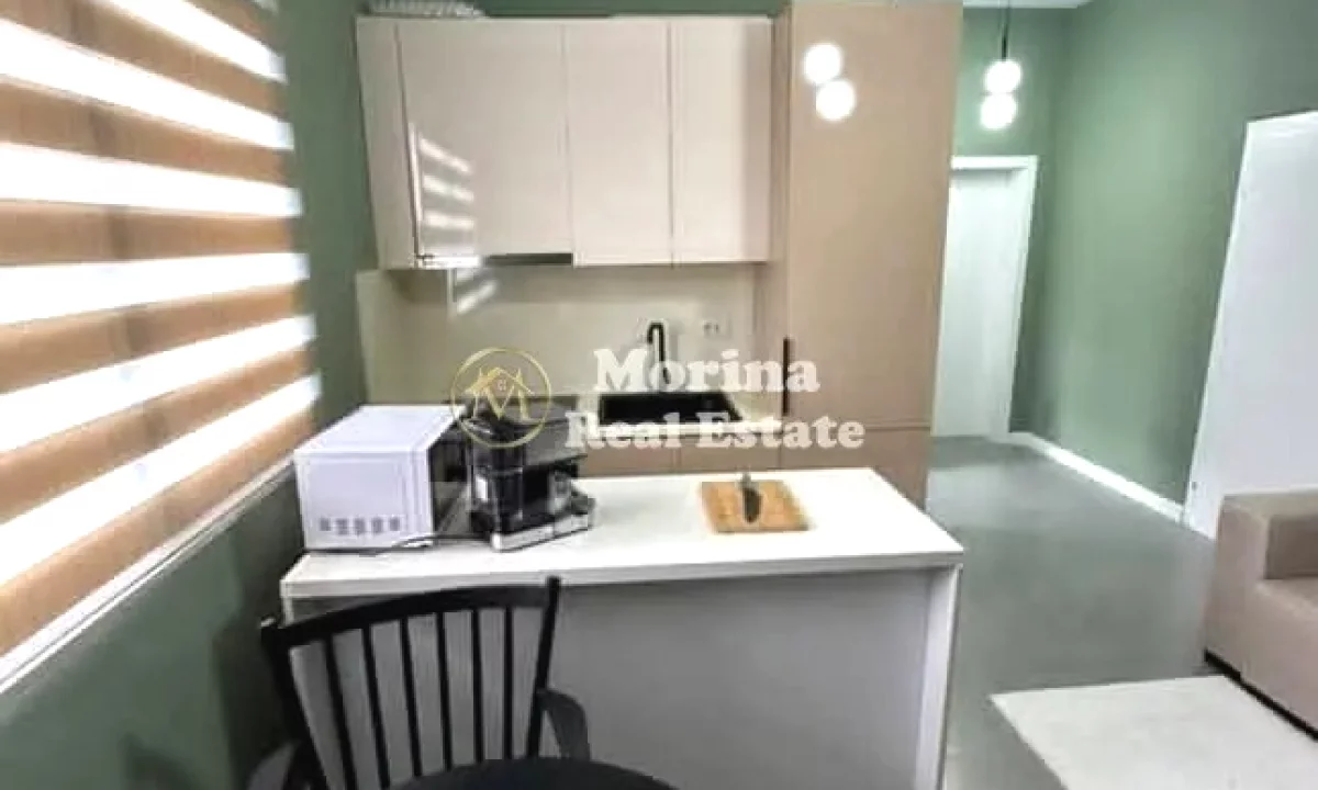 Shtepi ne shitje Vila Luksoze ne Durres, 5+1, Mobilimi E mobiluar, Pagesa 550,000  Euro.