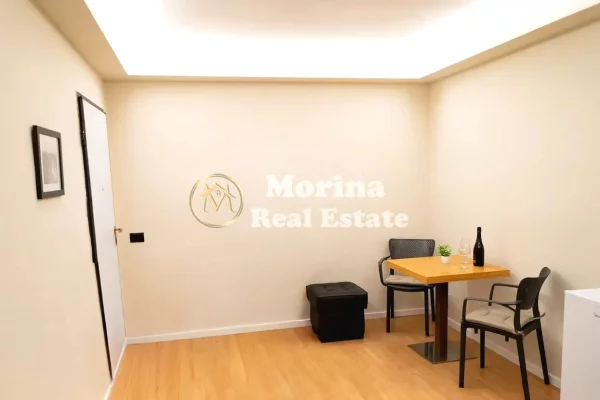 Qera, Ambjent Biznesi/zyre, Pazari i Ri, 480 euro/muaj