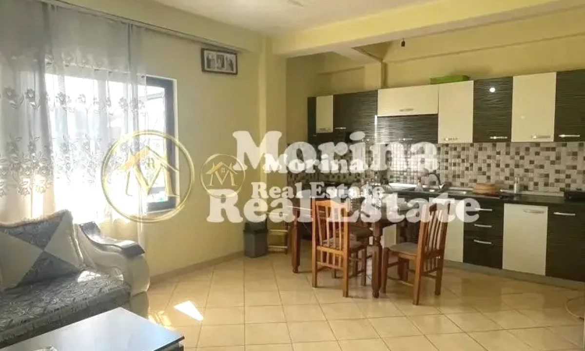 Shtepi me qera Shtepi Private ne Tirane, 1+1, Mobilimi E mobiluar, Pagesa 400  Euro.