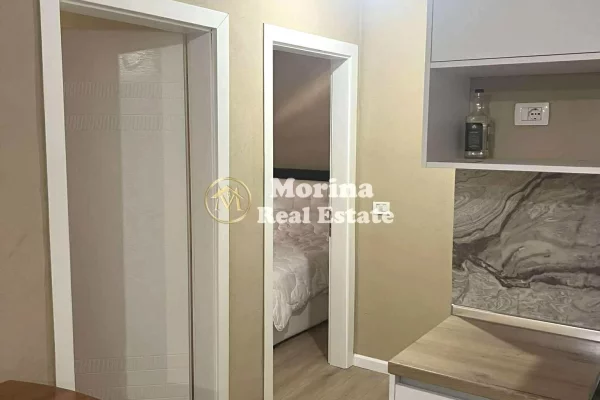 Shtepi me qera Apartament ne Tirane, 2+1, Mobilimi E mobiluar, Pagesa 450  Euro.