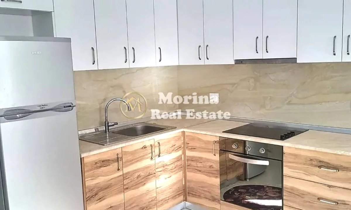 Shtepi me qera Shtepi Private ne Tirane, 1+1, Mobilimi E mobiluar, Pagesa 400  Euro.