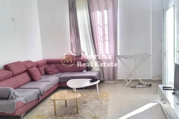 Shtepi me qera Shtepi Private ne Tirane, 1+1, Mobilimi E mobiluar, Pagesa 400  Euro.
