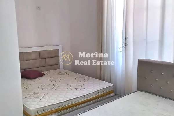 Shtepi me qera Shtepi Private ne Tirane, 1+1, Mobilimi E mobiluar, Pagesa 400  Euro.