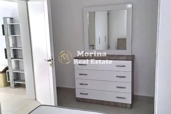 Shtepi me qera Shtepi Private ne Tirane, 1+1, Mobilimi E mobiluar, Pagesa 400  Euro.