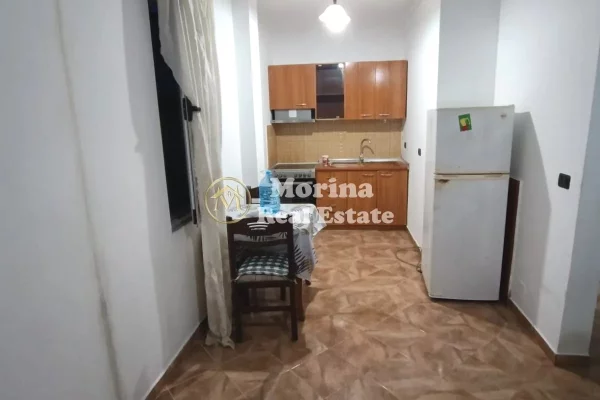 Shtepi me qera Shtepi Private ne Tirane, 1+1, Mobilimi E mobiluar, Pagesa 350  Euro.