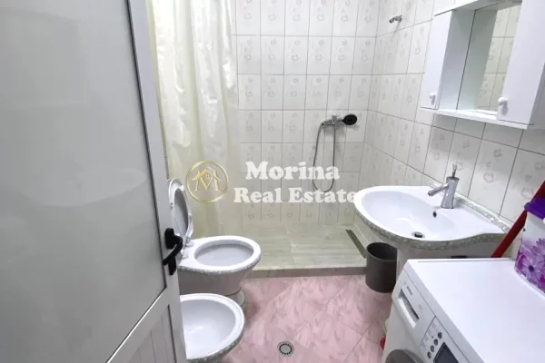 Shtepi me qera Apartament ne Tirane, 2+1, Mobilimi E mobiluar, Pagesa 400  Euro.
