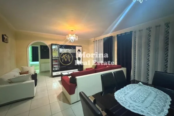 Shtepi me qera 2+1 ne Tirane - 550 Euro