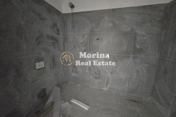 Shtepi ne shitje Apartament ne Tirane, 1+1, Mobilimi Bosh, pa mobiluar, Pagesa 126,000  Euro.