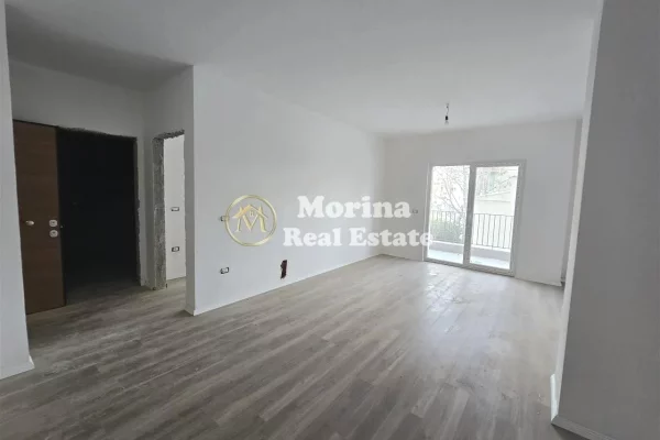 Shitet, Apartament 1+1, ne Laprake, te Kompleksi Aura, 126000 Euro.