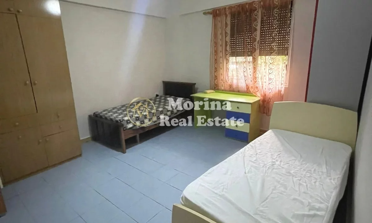 Shtepi me qera Shtepi Private ne Tirane, 2+1, Mobilimi E mobiluar, Pagesa 400  Euro.