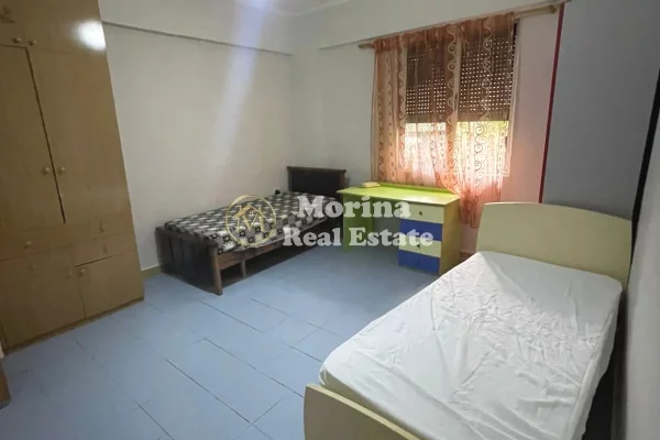 Shtepi me qera Shtepi Private ne Tirane, 2+1, Mobilimi E mobiluar, Pagesa 400  Euro.