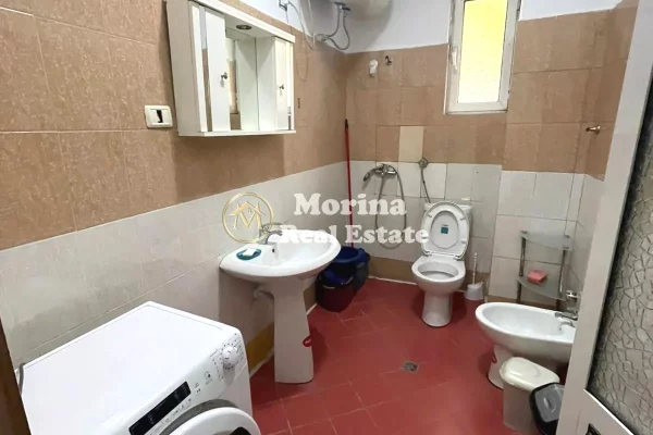 Shtepi me qera Shtepi Private ne Tirane, 2+1, Mobilimi E mobiluar, Pagesa 400  Euro.