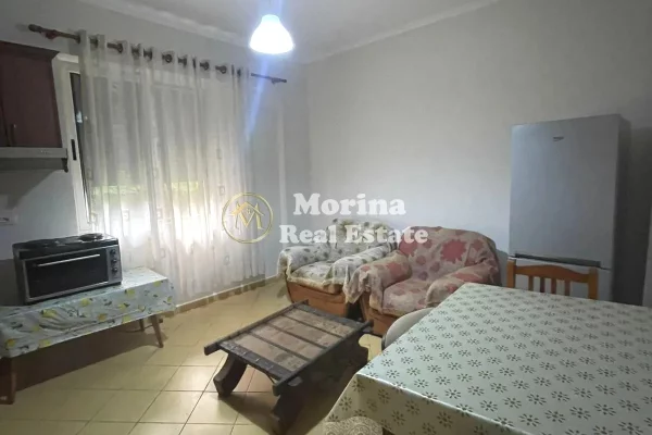 Shtepi me qera Shtepi Private ne Tirane, 2+1, Mobilimi E mobiluar, Pagesa 400  Euro.