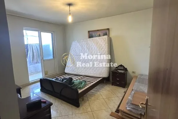 Shtepi ne shitje Apartament ne Tirane, 3+1, Mobilimi Pjeserisht e mobiluar, Pagesa 165,000  Euro.