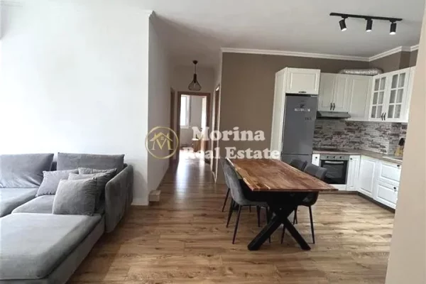 Shtepi me qera Apartament ne Tirane, 2+1, Mobilimi E mobiluar, Pagesa 900  Euro.