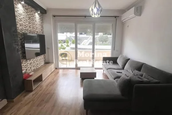Shtepi me qera Apartament ne Tirane, 2+1, Mobilimi E mobiluar, Pagesa 900  Euro.