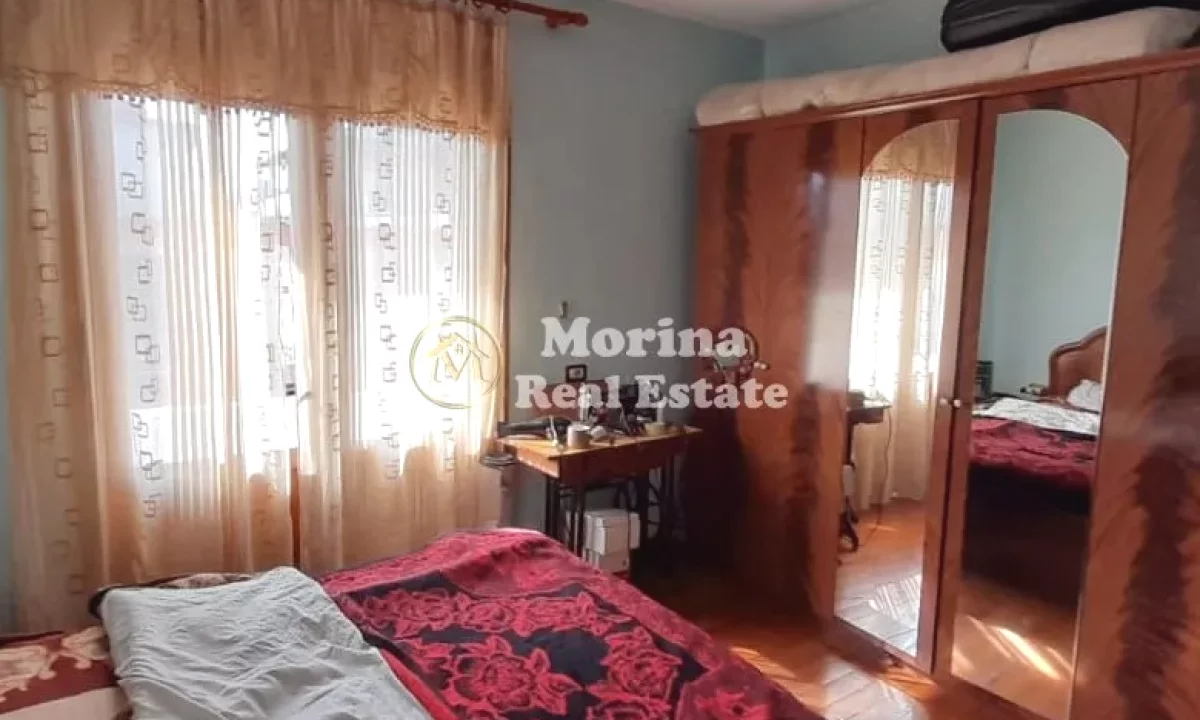 Shtepi me qera Shtepi Private ne Tirane, 2+1, Mobilimi E mobiluar, Pagesa 450  Euro.
