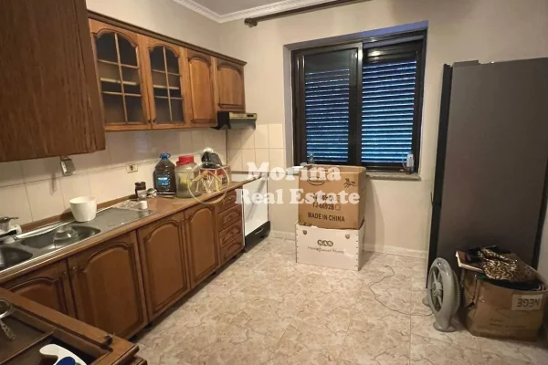 Shtepi me qera Apartament ne Tirane, 2+1, Mobilimi E mobiluar, Pagesa 500  Euro.