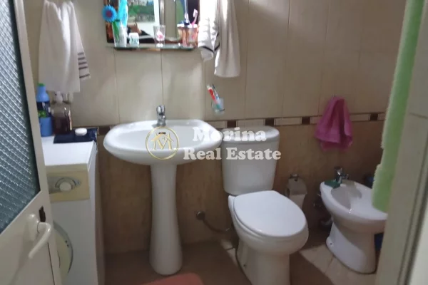 Shtepi me qera Apartament ne Tirane, 1+1, Mobilimi E mobiluar, Pagesa 400  Euro.