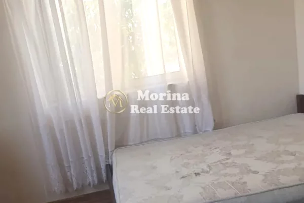 Shtepi me qera Shtepi Private ne Tirane, 1+1, Mobilimi E mobiluar, Pagesa 320  Euro.