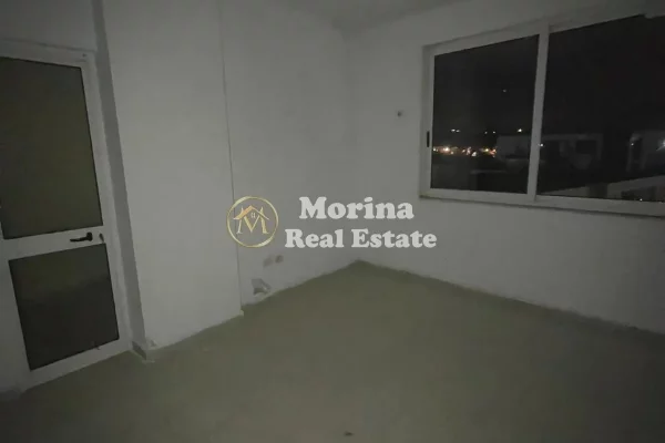 Shtepi ne shitje Apartament ne Tirane, 2+1, Mobilimi Bosh, pa mobiluar, Pagesa 162,000  Euro.